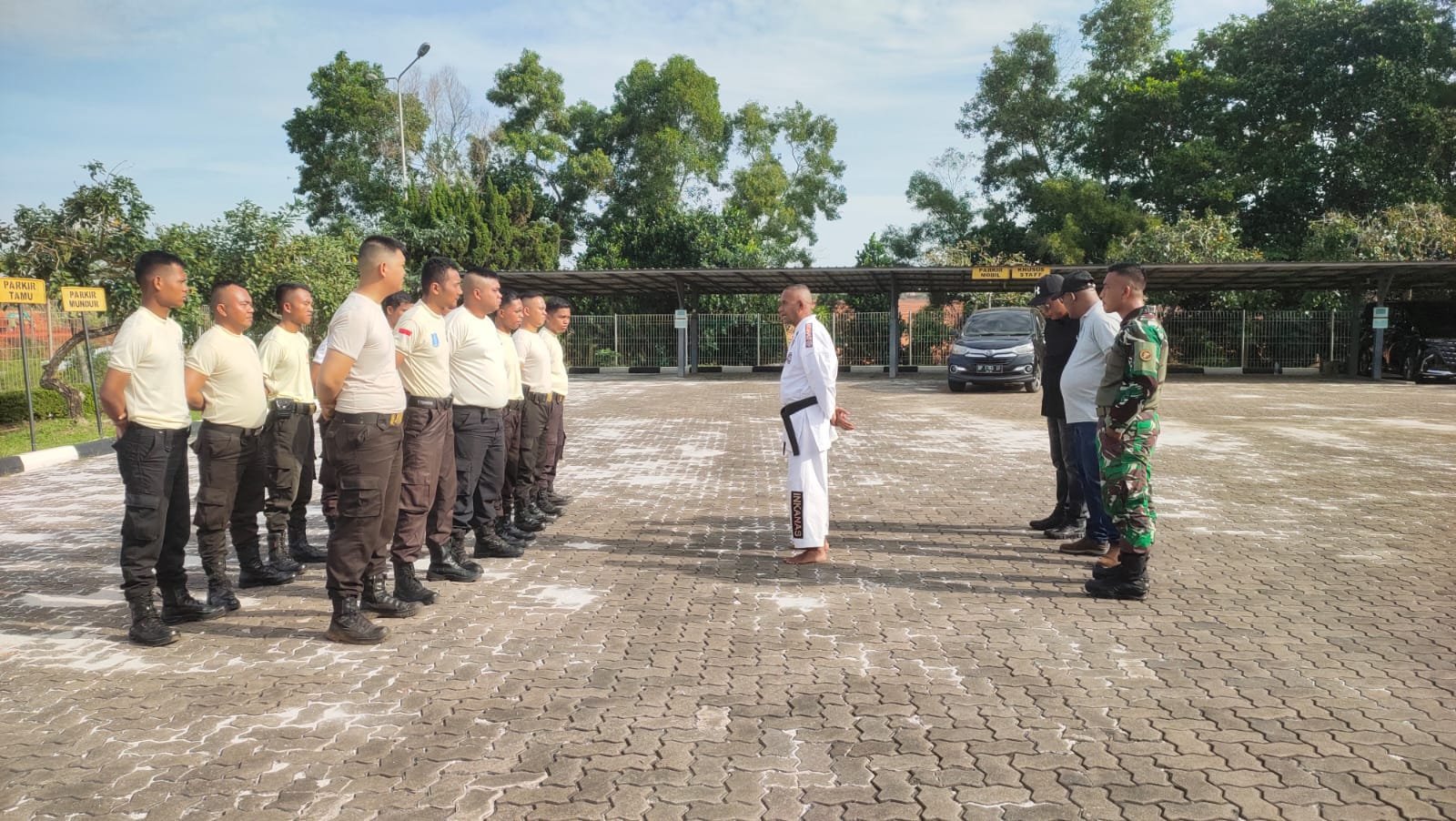 jasa-security-batam-11
